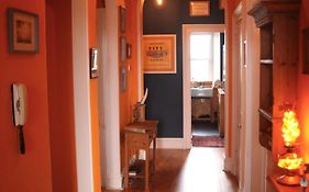 Grand Top Floor Apartment In The Royal Bank House